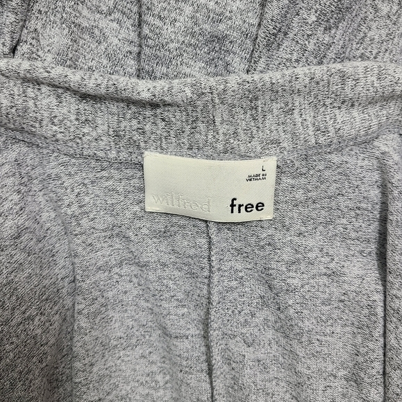 Aritzia Gray Women's Cardigan - Picture 14 of 16